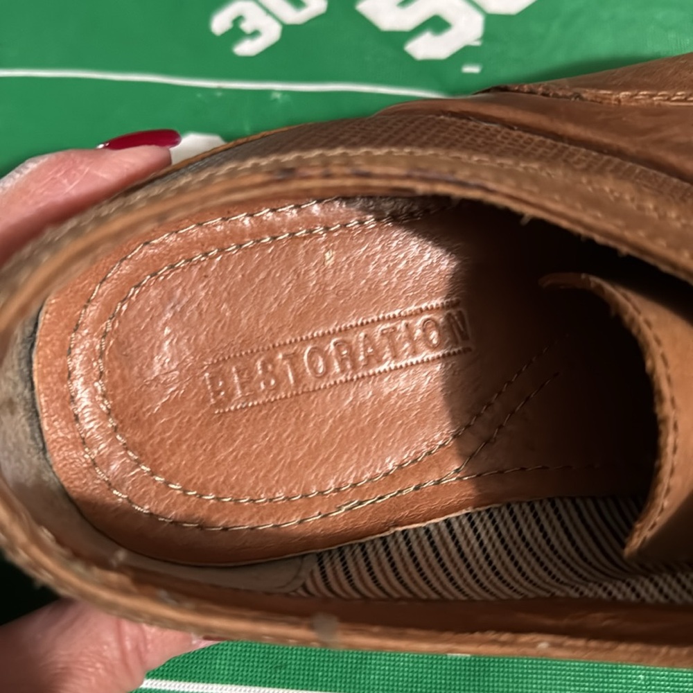 Restoration capped toe Oxford, 9-1/2, brown. - Picture 5 of 6